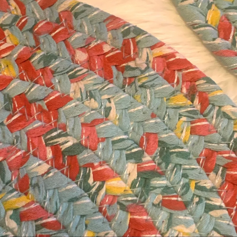 VTG Round Woven 3 Piece Colorful Placemat Set